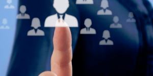 Recruter un commercial : évaluer les compétences liées au poste