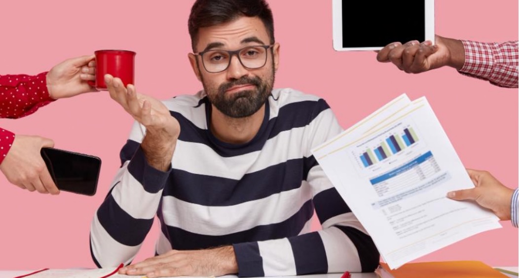 Surcharge de travail : repérer les signaux et agir en équipe