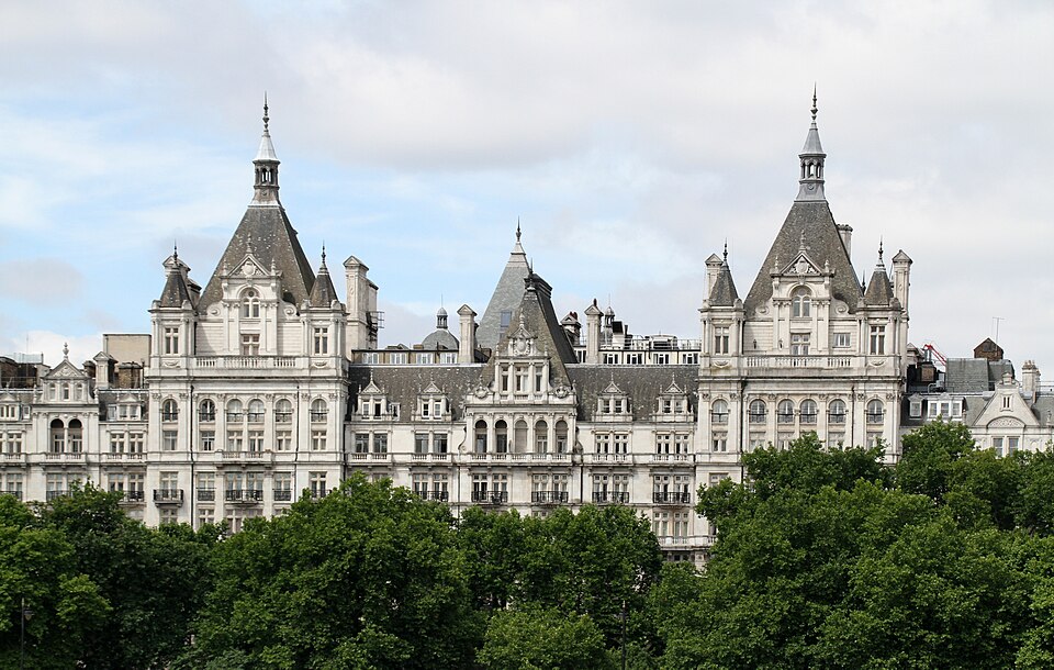 THE ROYAL HORSEGUARDS HOTEL logo